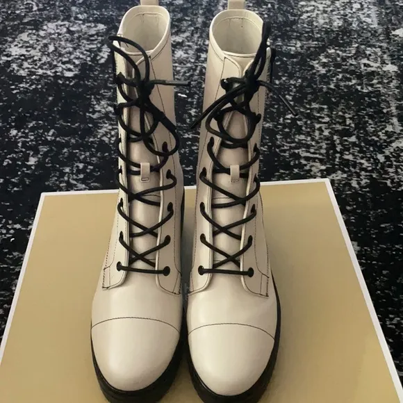 ❤️Michael Kors White Leather Combat Boots Retail $225 New!!
