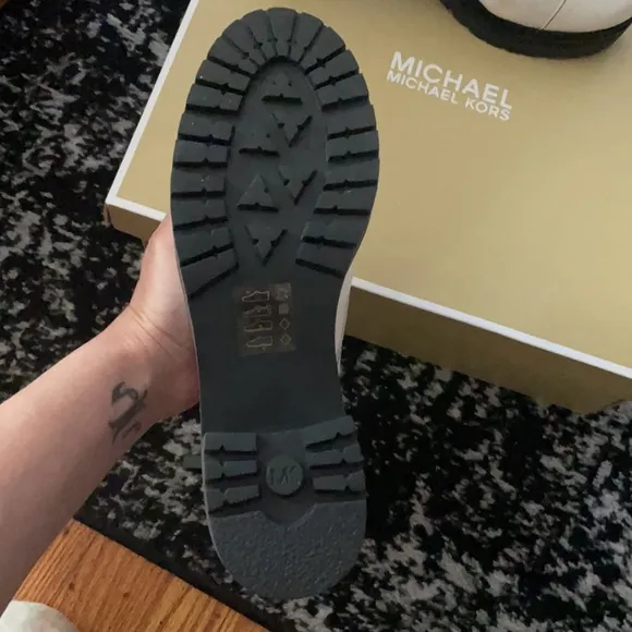 ❤️Michael Kors White Leather Combat Boots Retail $225 New!!