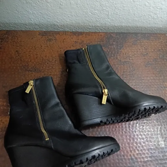 MICHAEL Michael Kors Aileen Vachetta Leather Wedge Ankle Boots