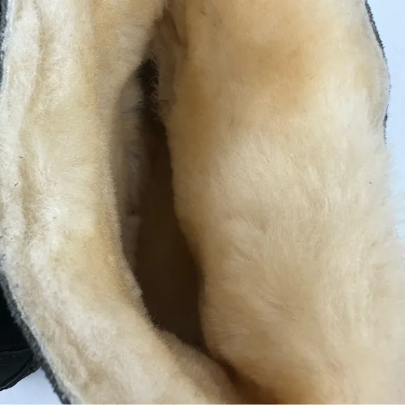 Minnetonka Slippers 10 Womens Gray Sheepskin Suede Bootie Slip On Mens 8