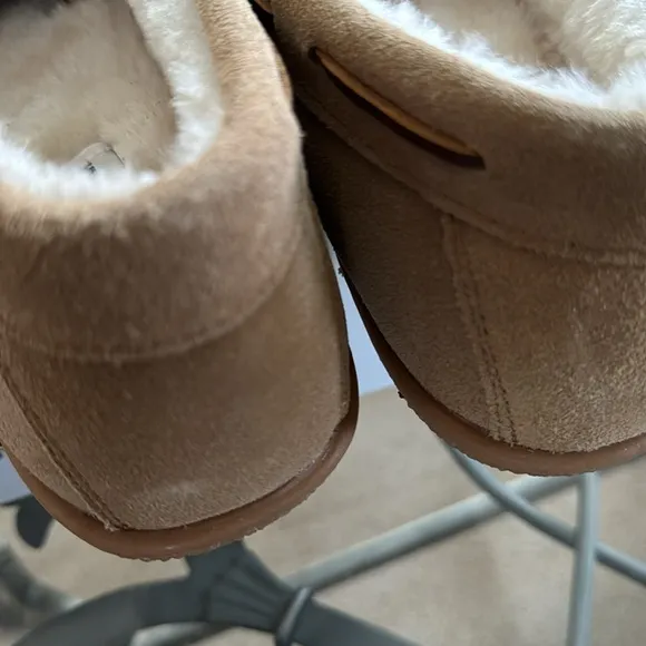 Minnetonka Women's Tie MocFurFurry Moccasin Slippers Women Rubber Camp Sole, 11