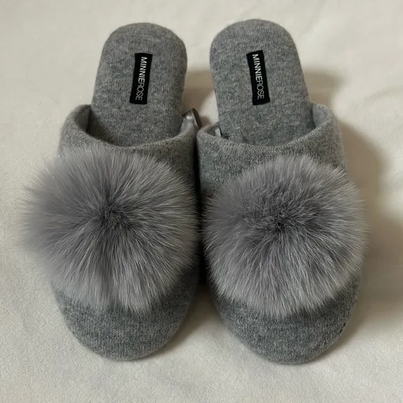 Minnie Rose Fox Fur Pom-Pom Cashmere slippers grey!