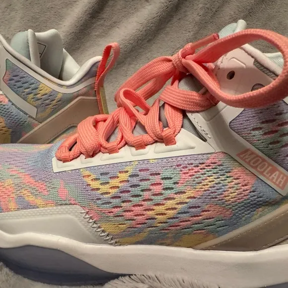 Moolah Size 5 Women’s Basketball Shoes