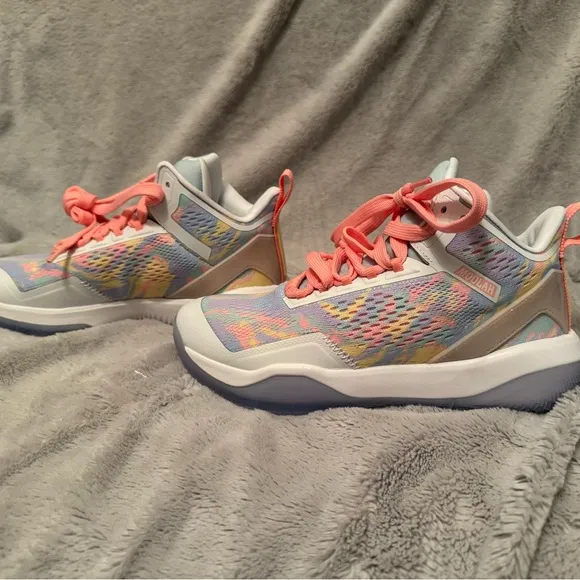 Moolah Size 5 Women’s Basketball Shoes