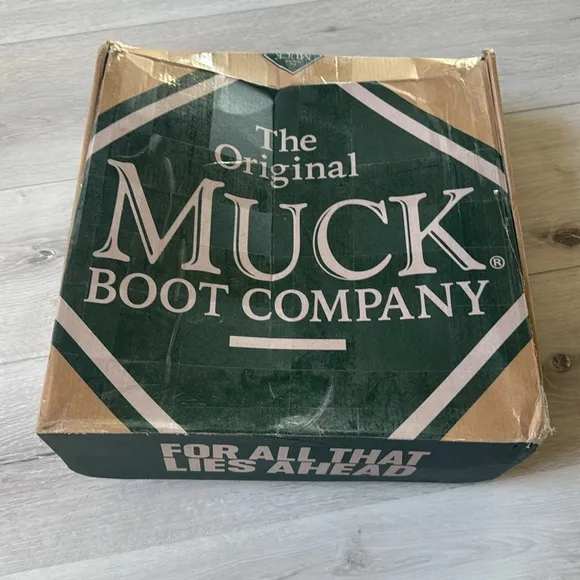 Muck Boot Co. Edgewater Classic Ankle Boot 12M Green NWT in box
