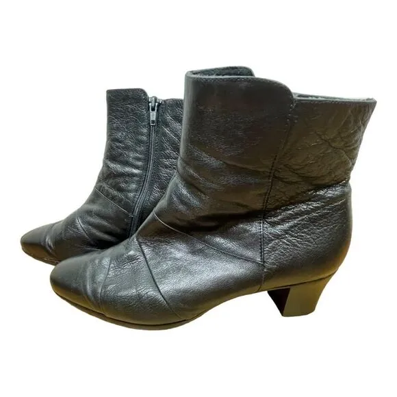 Munro American Women's Black Leather Zipper Ankle Boots Size 9.5 Heel 1.5&quot;