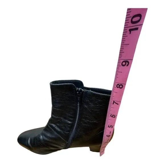 Munro American Women's Black Leather Zipper Ankle Boots Size 9.5 Heel 1.5&quot;