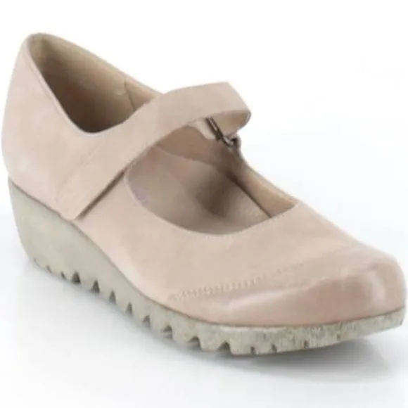 Munro Suede Leather Tan Mary Jane Walking Wedge Sz 7.5