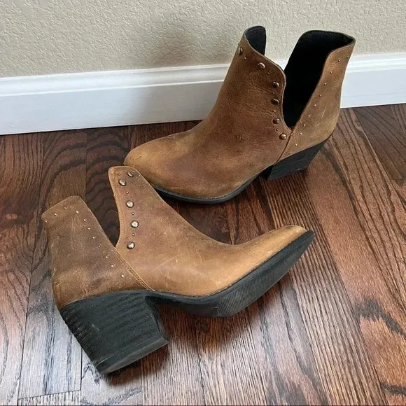 Musse &amp; Cloud Aster Ankle Boots Booties Brown Leather Women’s size 10 Studs $105