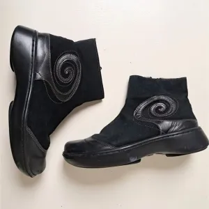Naot Oyster Black Suede Leather Comfort Walking Zip Boots Size 38 US 7.5