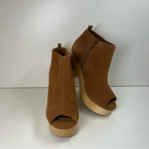 Nasty gal NEW Brown Suede Platform Ankle Boots 6.5