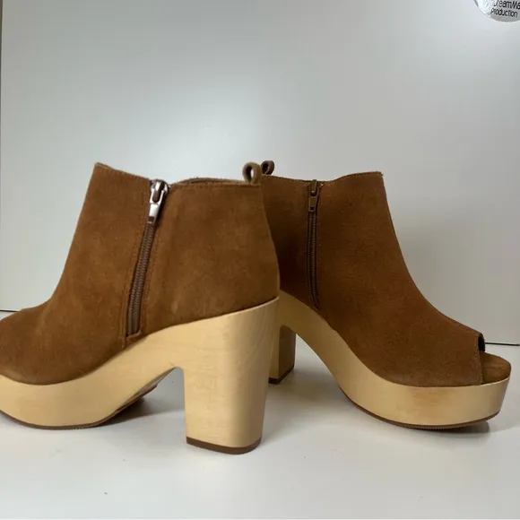 Nasty gal NEW Brown Suede Platform Ankle Boots 6.5