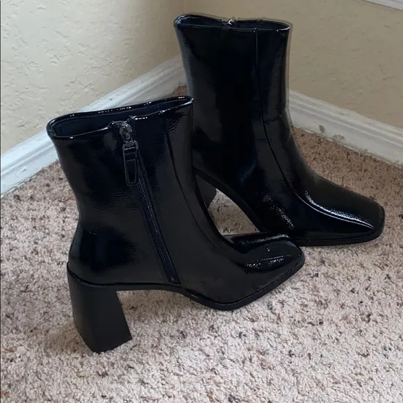 Nasty Gal Patent Leather Ankle Booties - EUC
