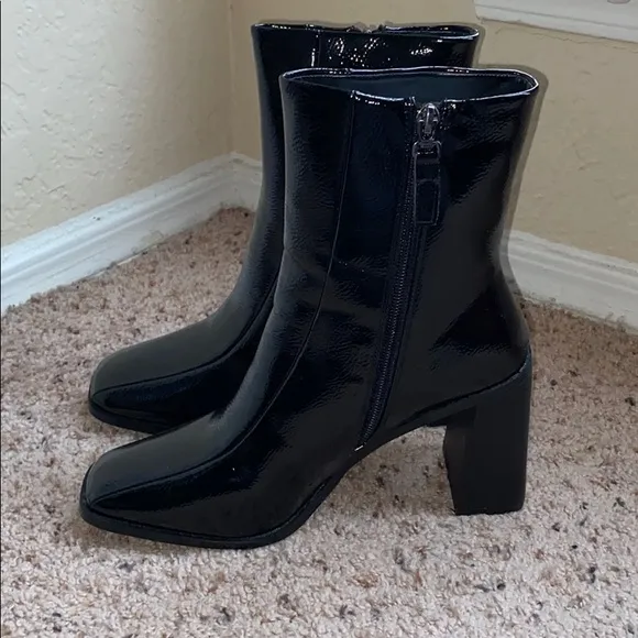 Nasty Gal Patent Leather Ankle Booties - EUC