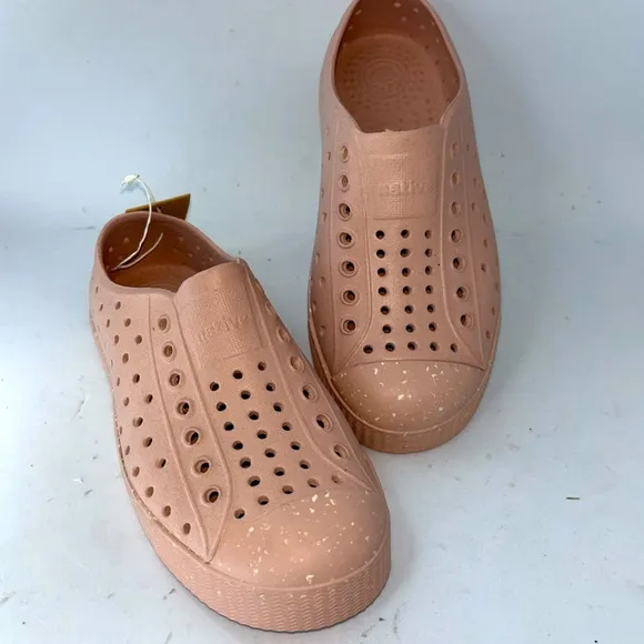Native Kids Jefferson Bloom chameleon, pink speckles, United States child 12 NWT