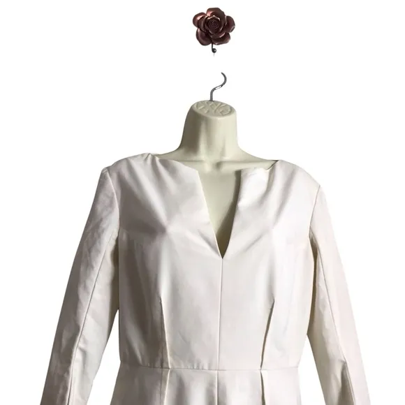 Nellie Partow Size 4 Cream Sheath Dress Classic Luxury Elegant Timeless