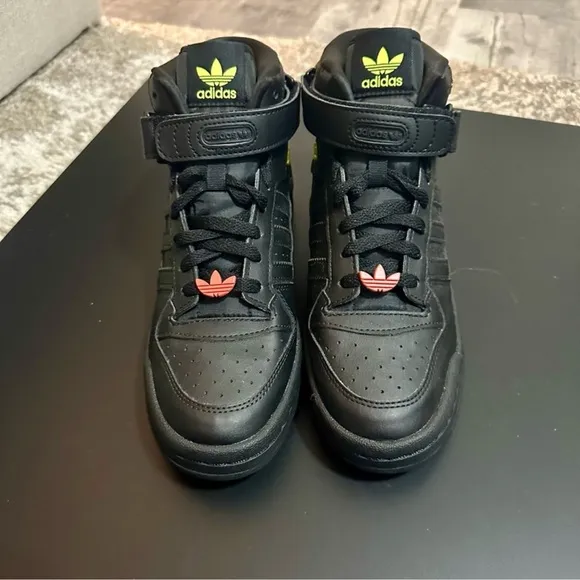 NEW Adidas Black Leather RARE High-Top Sneakers Women’s 7.5 - 8 Youth 6.5 Shoes
