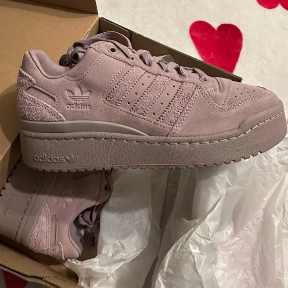 New adidas Forum Bold Stripes Preloved Fig / Preloved Fig / Cloud White