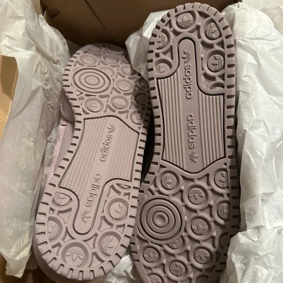 New adidas Forum Bold Stripes Preloved Fig / Preloved Fig / Cloud White