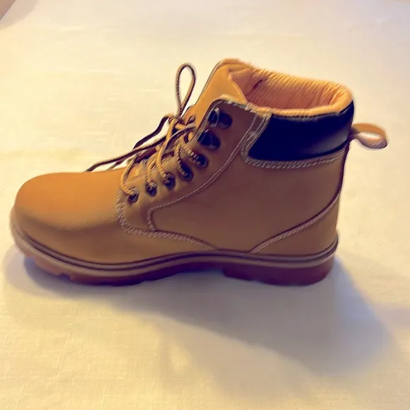 NEW! Adventuridge, Mens Steel Toe Work Boots Size 10M