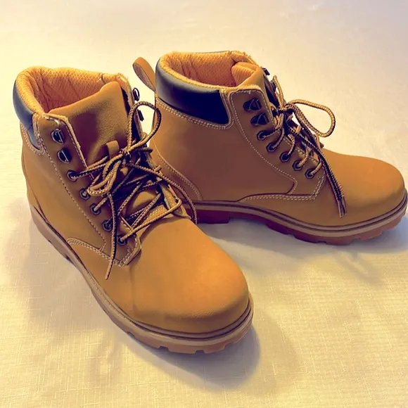 NEW! Adventuridge, Mens Steel Toe Work Boots Size 10M
