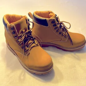 NEW! Adventuridge, Mens Steel Toe Work Boots Size 10M