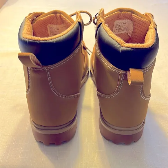 NEW! Adventuridge, Mens Steel Toe Work Boots Size 10M