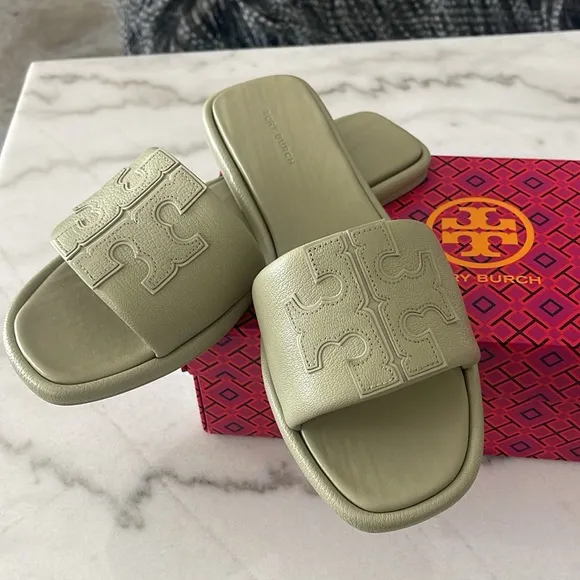 New, Authentic TORY BURCH Logo Sandals Light Green size US 9.5 slide slippers