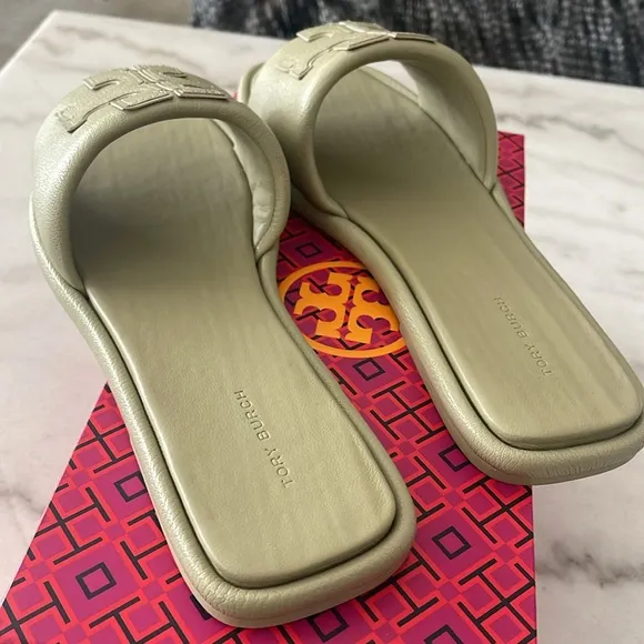 New, Authentic TORY BURCH Logo Sandals Light Green size US 9.5 slide slippers
