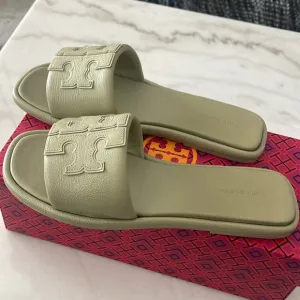 New, Authentic TORY BURCH Logo Sandals Light Green size US 9.5 slide slippers