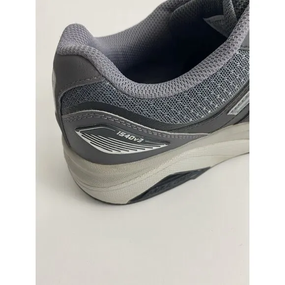 New Balance 1540 V3 Mens Size 8.5 2E Black Gray Athletic Running Shoes M1540BK3
