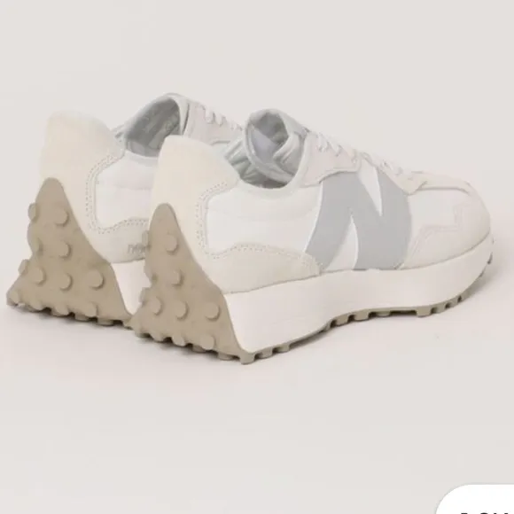 New Balance 327 NB Beige WhiteGrey Women size 9.5 men 8 gently used