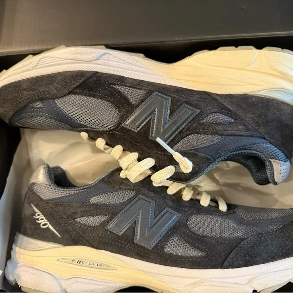 New balance, Kith x 990v3 Made In USA ‘Genesis’