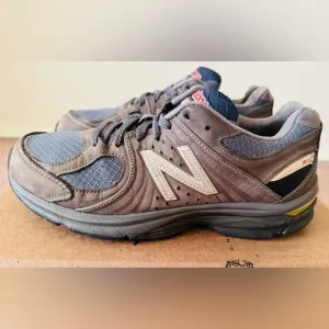 New Balance Men's Brown and Gray Athletic Shoes