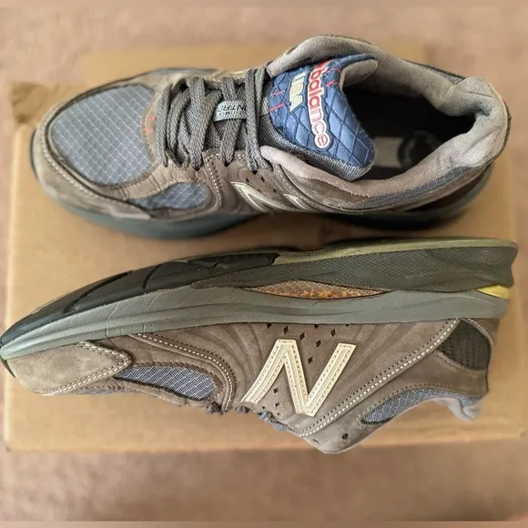 New Balance Men's Brown and Gray Athletic Shoes