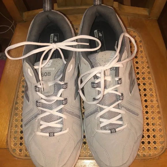 New Balance Men's Gray Athletic Shoes