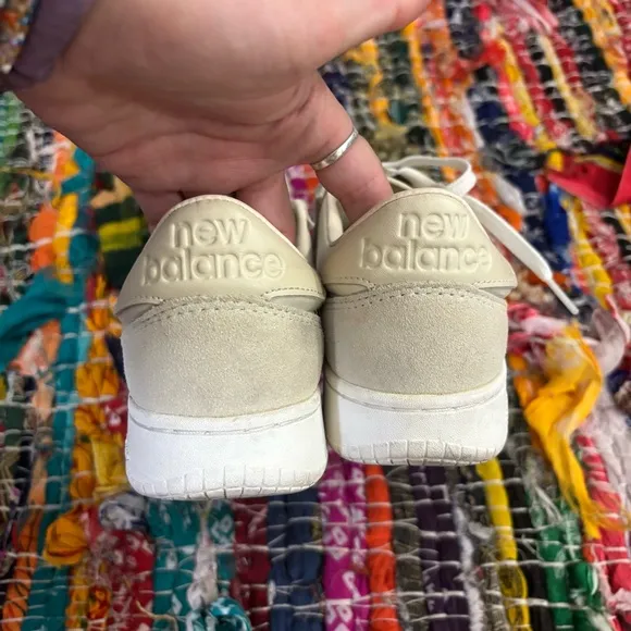 New Balance Women's Cream Sneakers size 6.5 euc