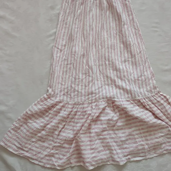 New 🎀 Banana Republic linen blend red white striped ruffle hem dress