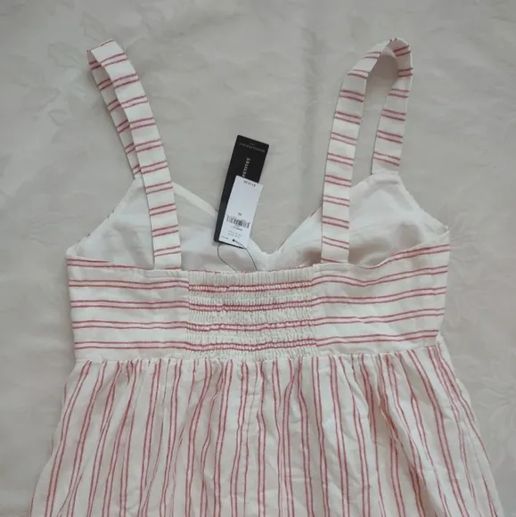 New 🎀 Banana Republic linen blend red white striped ruffle hem dress