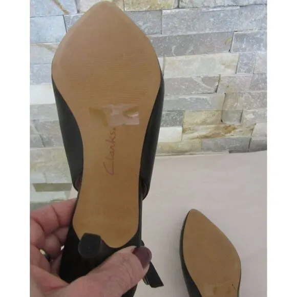 New, Clarks Black Leather Artisan Cushioned Slingback Heels Size 8.5M
