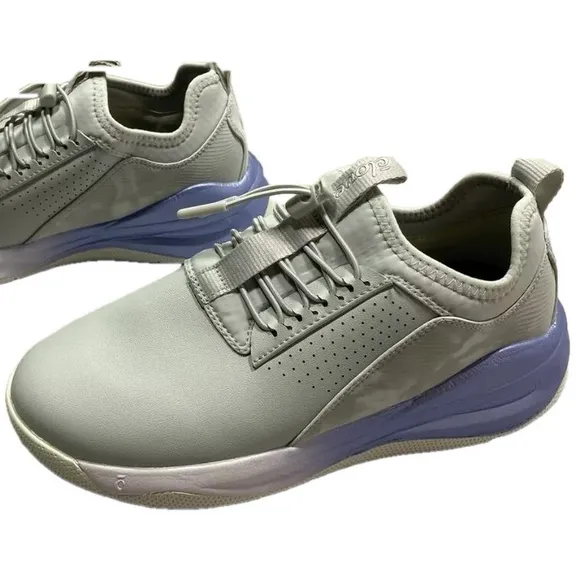 NEW CLOVE Classic Sneakers Size 7 Healthcare Comfort Toggle Fluid Resistant