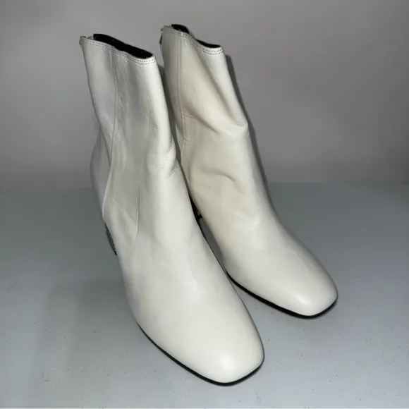 NEW Dolce Vita Women’s Vidal Ankle Block Heel Bootie Leather Boots White Size 11