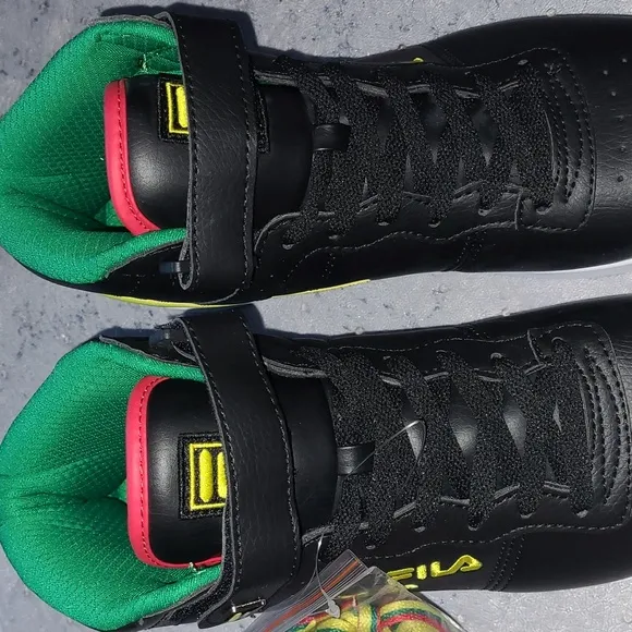 NEW Fila Men's Black and Green Sneakers- Size 10