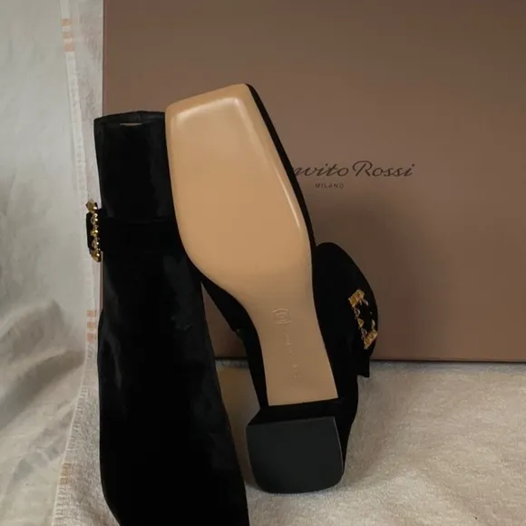 NEW GIANVITO ROSSI Black Velvet Ankle Boots