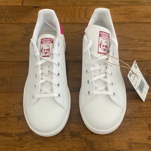 New in box Adidas STAN SMITH SHOES Cloud White / Bold Pink Girls Size 3.5