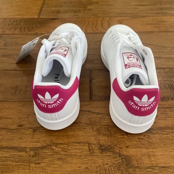New in box Adidas STAN SMITH SHOES Cloud White / Bold Pink Girls Size 3.5
