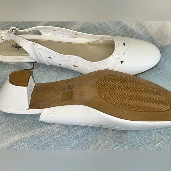 New In Box Angel Steps Slingback Heels size 11M