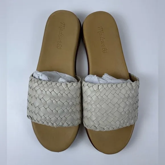 New In Box The Louisa Slide Sandal in Woven Leather In Pale Oyster Size 7