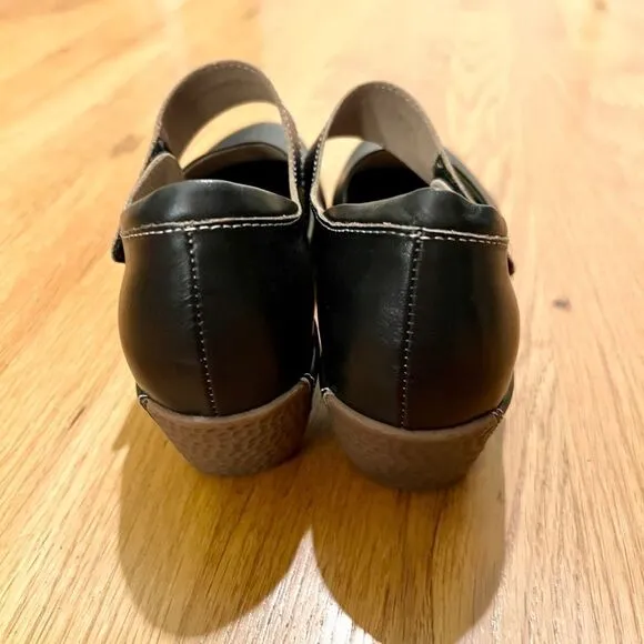 NEW L'Artiste Gloss Mary Jane Style Black Leather Shoes Size 37 or US Size 7