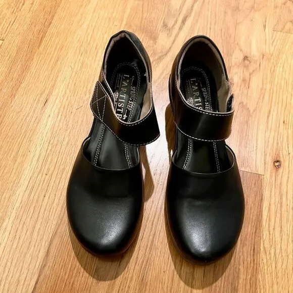 NEW L'Artiste Gloss Mary Jane Style Black Leather Shoes Size 37 or US Size 7